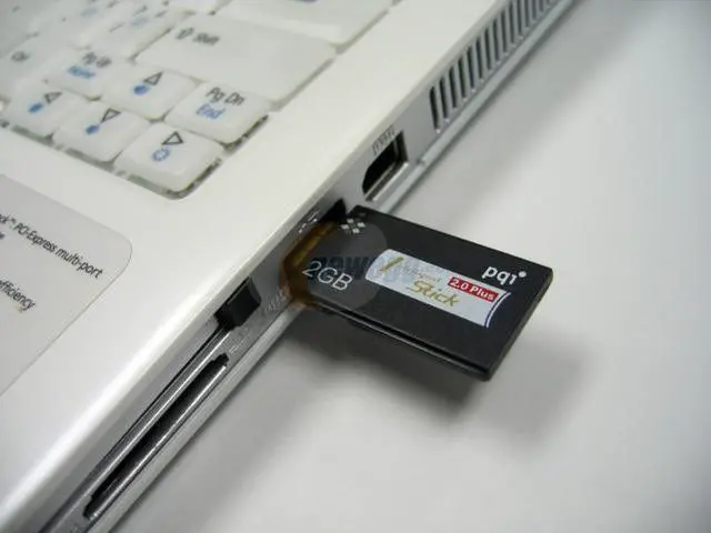 Alt view image 4 of 4 - PQI Intelligent-Stick 2GB Flash Drive (USB2.0 Portable) BD01-2033-0121