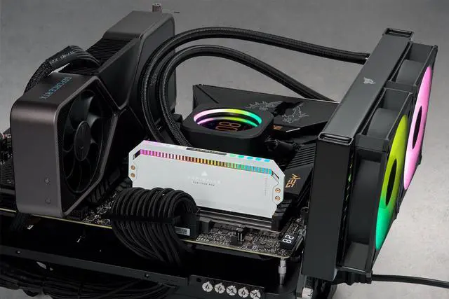 Alt view image 4 of 5 - CORSAIR Dominator Platinum RGB 64GB (2 x 32GB) 288-Pin PC RAM DDR5 5200 (PC5 41600) Desktop Memory Model CMT64GX5M2B5200C40W