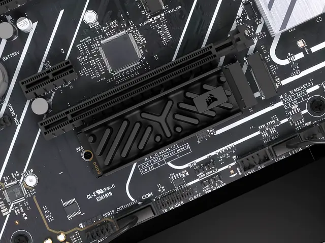 Alt view image 7 of 17 - Corsair MP700 ELITE M.2 2280 4TB PCI-Express 5.0 x4 3D TLC Internal Solid State Drive (SSD) CSSD-F4000GBMP700EHS