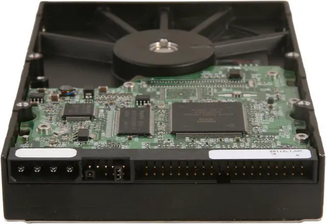 Alt view image 3 of 4 - Maxtor DiamondMax Plus 9 6Y080L0 80GB 7200 RPM 2MB Cache IDE Ultra ATA133 / ATA-7 3.5" Hard Drive Bare Drive