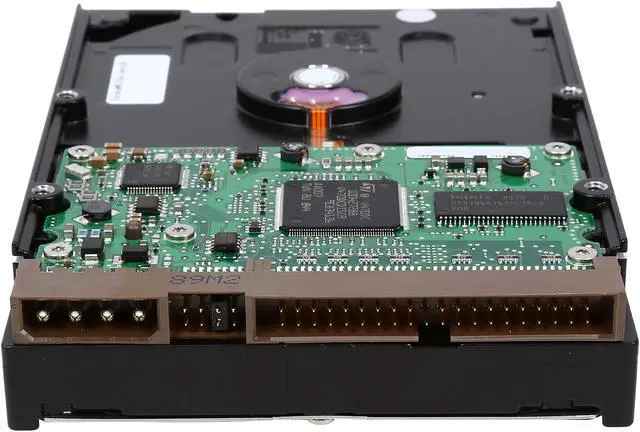 Alt view image 4 of 5 - Seagate DB35.3 ST3300820ACE 300GB 7200 RPM 8MB Cache IDE Ultra ATA 100 3.5" (PATA) Internal Hard Drive - 2 years warranty