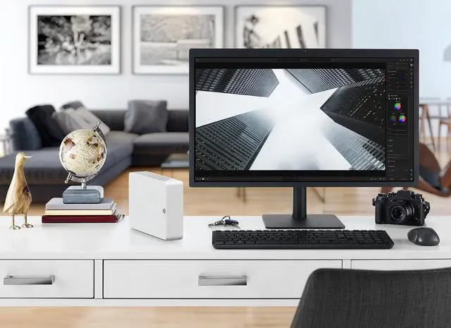 Alt view image 8 of 10 - Seagate Expansion 8TB External Hard Drive HDD - USB 3.0, with Rescue Data Recovery Services (STKP8000404) White