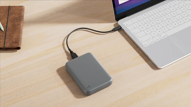 Alt view image 6 of 6 - Seagate Expansion 4TB USB-C 2.5" Portable External Hard Drive STNN4000400 Black