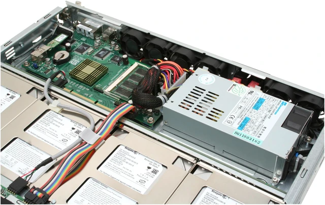 Infrant ReadyNAS 1100 RN11-B3-R450 4 x 500GB RAID 0/1/5, 512MB memory ...