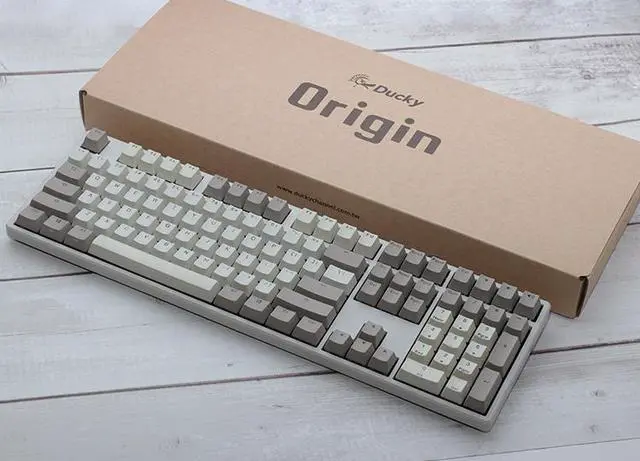 Main image of Ducky Origin Vintage Partial Hot-Swap -  Full Size - Cherry MX Blue