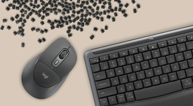 Alt view image 8 of 8 - Signature Comfort Plus Combo MK880 (FRC) (Black)