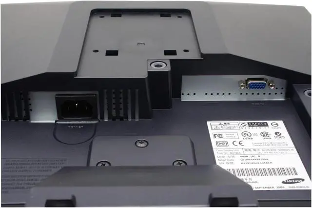 Alt view image 7 of 10 - SAMSUNG 19" a-si TFT/LCD SXGA LCD Monitor w/Height & Pivot Adjustments 5 ms D-Sub 940N