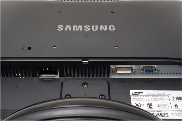 Alt view image 7 of 11 - SAMSUNG 20" a-si TFT/TN WSXGA+ LCD Monitor 2 ms (GTG) D-Sub, DVI-D 206BW