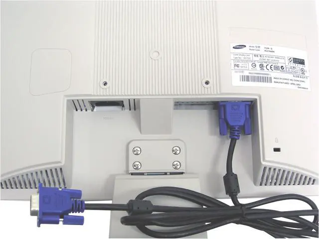 Alt view image 7 of 9 - SAMSUNG SyncMaster 710N-Ivory Ivory 17" 12ms LCD Monitor 300 cd/m2 600:1