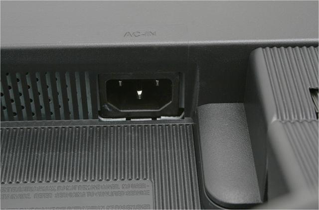 Alt view image 9 of 12 - LG 19" SXGA LCD Monitor 5 ms D-Sub L1953S-BF