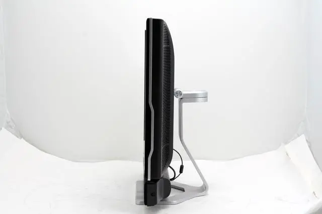 Alt view image 8 of 18 - Gateway XHD3000 Black 30" 6ms(GTG) HDMI Widescreen HDMI LCD Monitor w/ 6-port USB Hub and Swivel Adjustment 400 cd/m2 1000:1 Built in Speakers