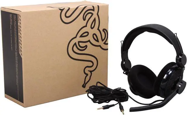 Alt view image 7 of 7 - Razer Carcharias Gaming Headset (RZ04-00270100)