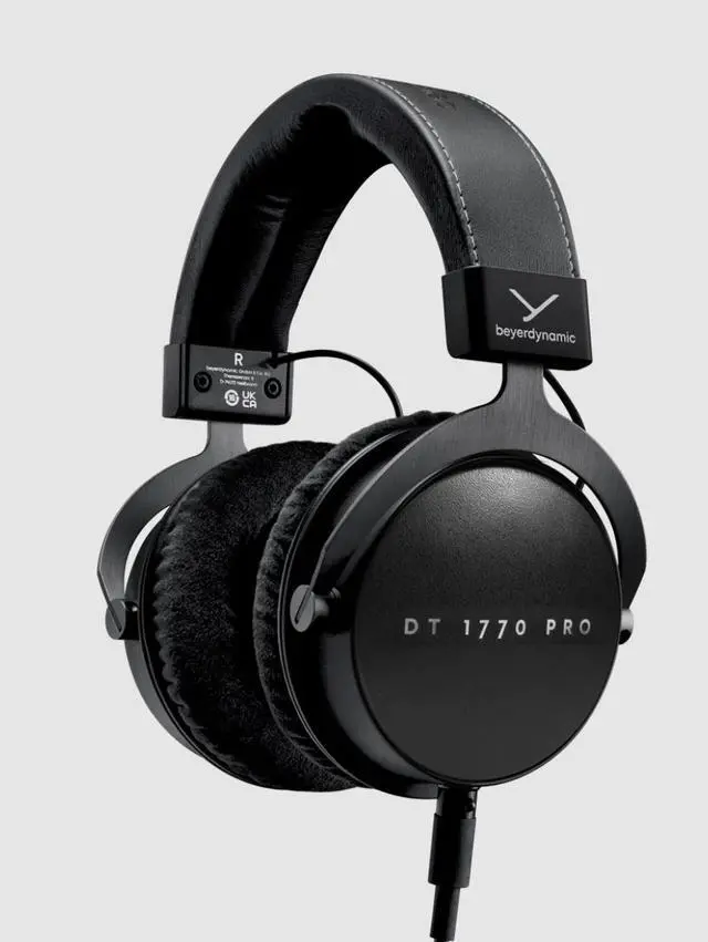 Main image of Beyerdynamic DT 1770 Pro MKII Premium Tesla studio headphones for recording, monitoring and editing (closed-back) - Black
