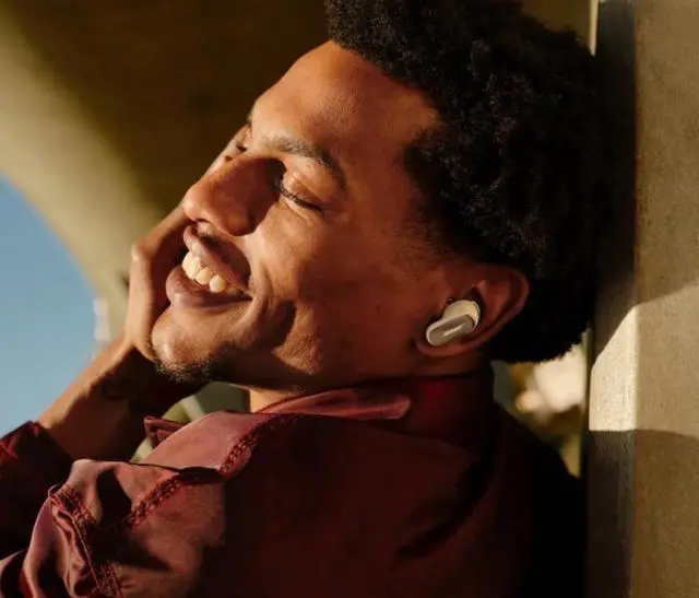 Alt view image 3 of 7 - Bose QuietComfort Ultra Earbuds (2nd Gen) True Wireless Noise Cancelling In-Ear - White Smoke