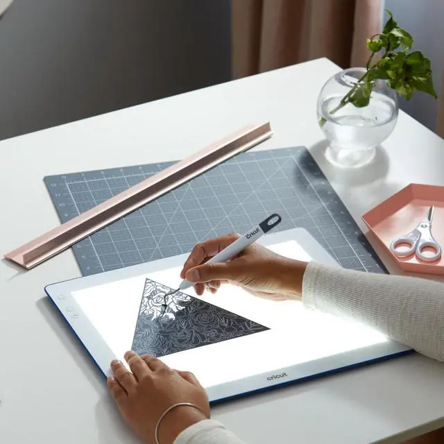 Alt view image 5 of 6 - Cricut BrightPad Go | Light Pad 13.5in?x11in?x0.37in 2007466