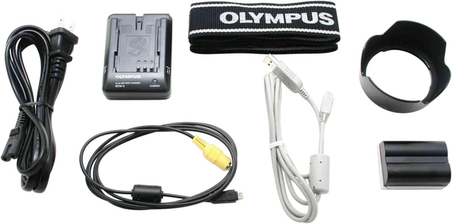 OLYMPUS EVOLT E-330 Black Digital SLR Camera w/ ZUIKO DIGITAL 14-45mm f ...