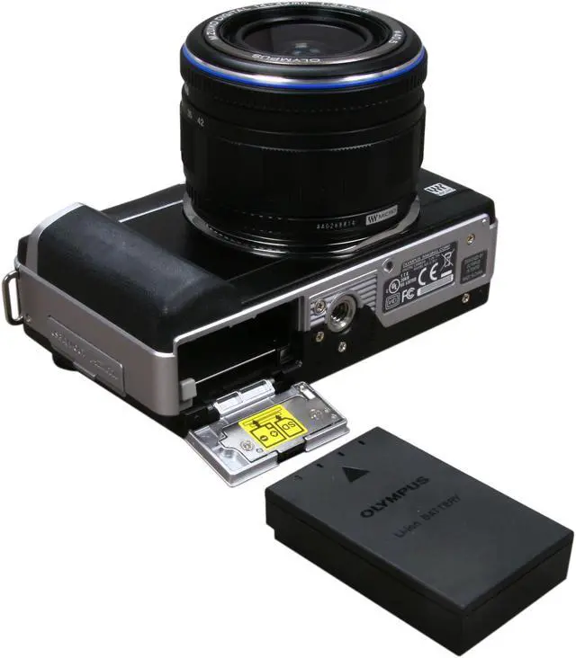 Alt view image 8 of 9 - OLYMPUS E-PL1 Black 12.3 MP Interchangeable Lens Live View Digital Camera w/ Black M.ZUIKO DIGITAL 14-42mm f/3.5-5.6 Lens