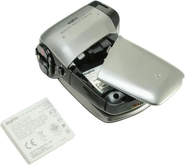 Alt view image 8 of 9 - SANYO Xacti VPC-CG9 Silver Approx. 9.1 MP 1/2.33" CMOS Sensor 2.5" 230K LCD 5x Optical Digital Movie Camera