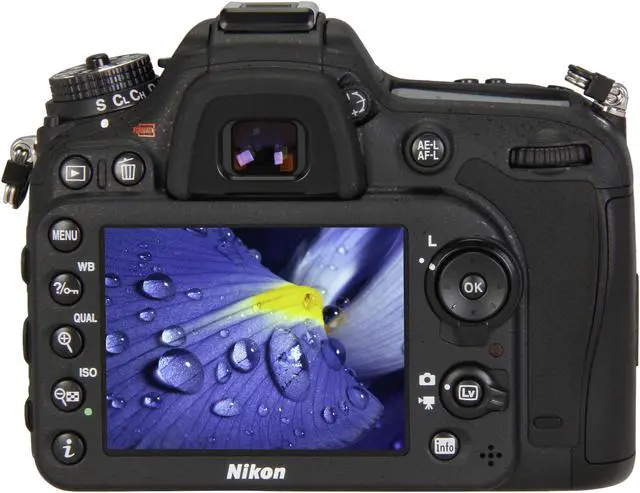 Alt view image 4 of 10 - Nikon D7100 13302 Black 24.1 MP Digital SLR w/ 18-140mm VR Lens