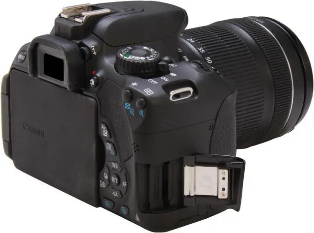 Alt view image 9 of 11 - Canon EOS T4i 18.0 MP CMOS Digital SLR with 18-135mm EF-S IS STM Lens