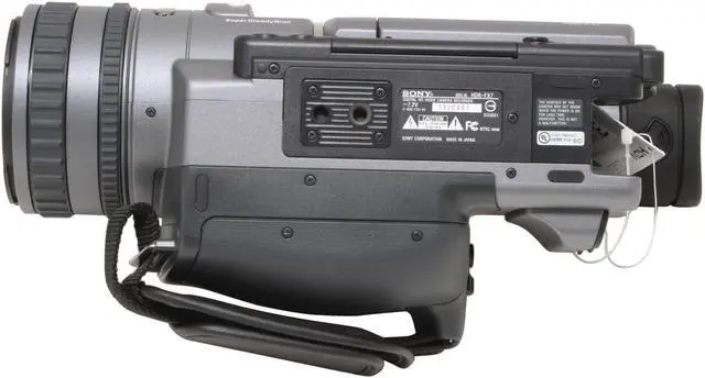Alt view image 9 of 17 - SONY HDR-FX7 Gray 3 x 1/4" ClearVID CMOS Sensors 3.5" 211K Wide (16:9) Touch Panel LCD 20X Optical Zoom High Definition Handycam Camcorder