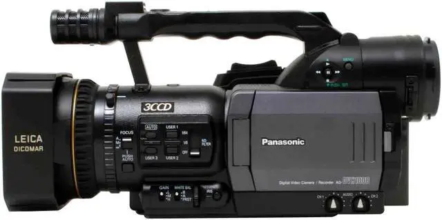 Alt view image 6 of 17 - Panasonic AG-DVX100B 3CCD 3.5"LCD 10X Optical Zoom Professional Camcorder