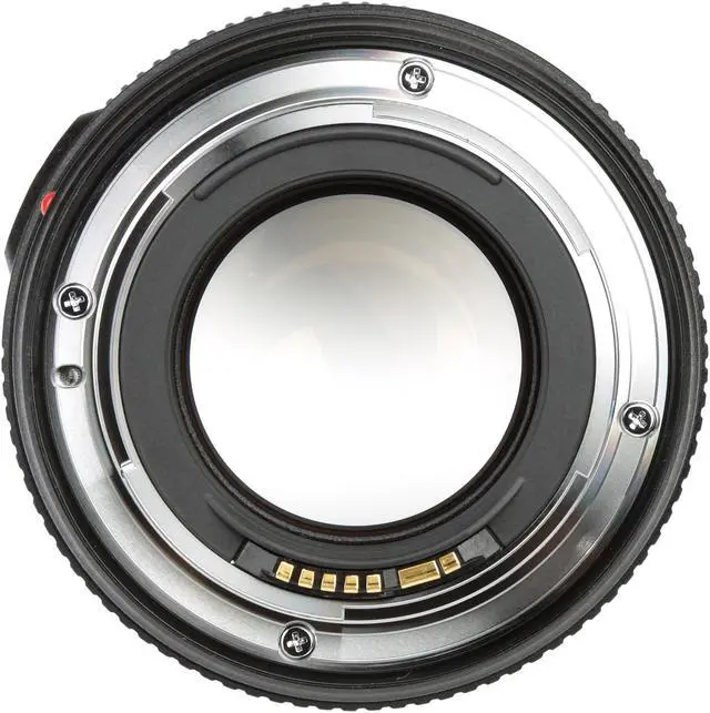Alt view image 4 of 7 - Canon 9523B002 9523B002 EF 35mm f/1.4L II USM Lens Black