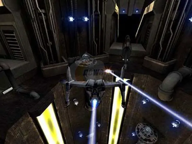 Alt view image 4 of 6 - Unreal Tournament 2004 PC Game