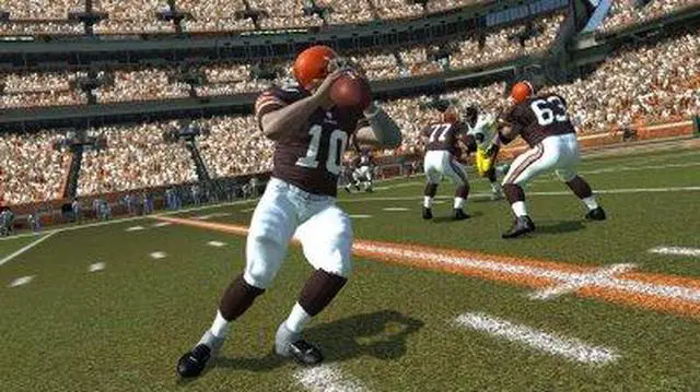 Alt view image 8 of 19 - Madden NFL 08 PC Game