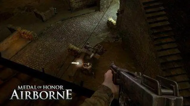 Alt view image 7 of 17 - Medal of Honor: Airborne PC Game