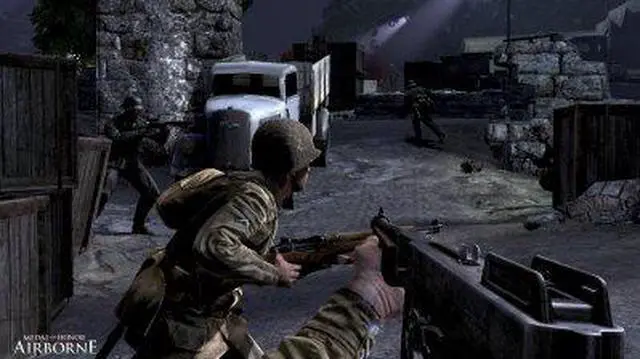 Alt view image 12 of 17 - Medal of Honor: Airborne PC Game