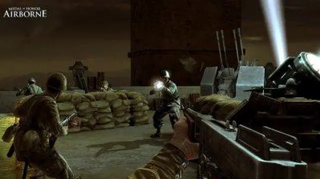 Alt view image 14 of 17 - Medal of Honor: Airborne PC Game