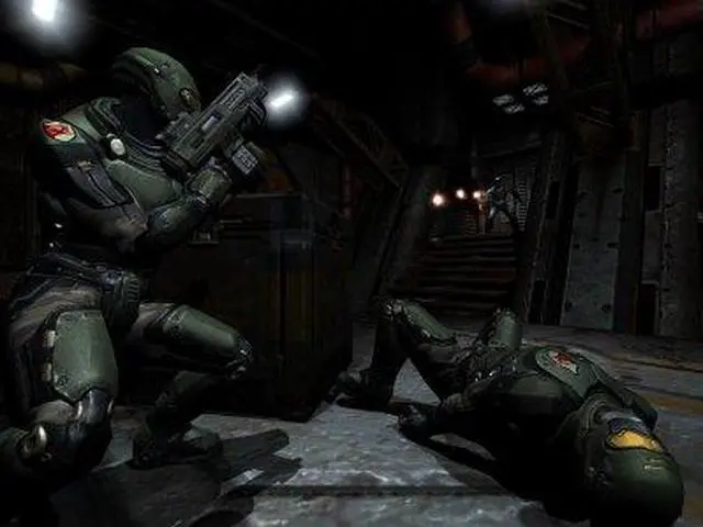 Alt view image 11 of 17 - Quake 4 PC Game