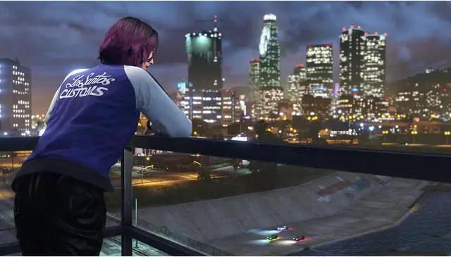 Alt view image 4 of 9 - Grand Theft Auto V Enhanced + Great White Shark Card [Online Game Code]