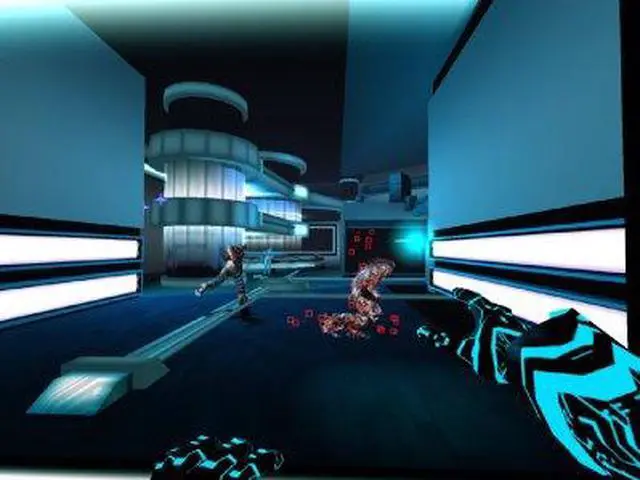 Alt view image 8 of 20 - TRON 2.0 PC Game