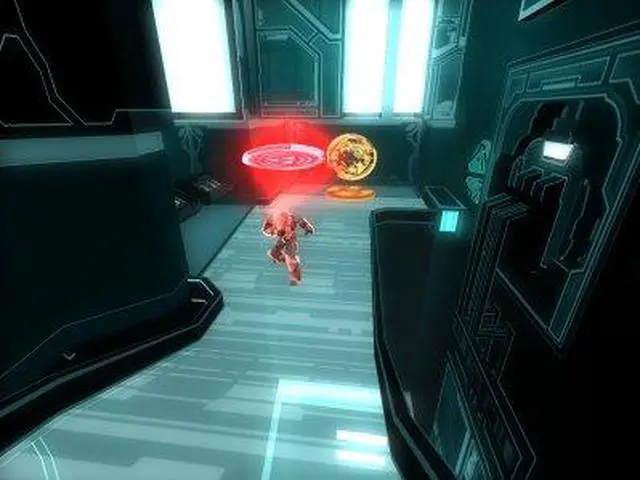 Alt view image 10 of 20 - TRON 2.0 PC Game