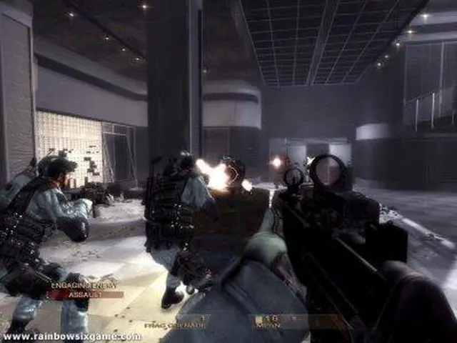 Alt view image 8 of 17 - Rainbow 6: Vegas PC Game