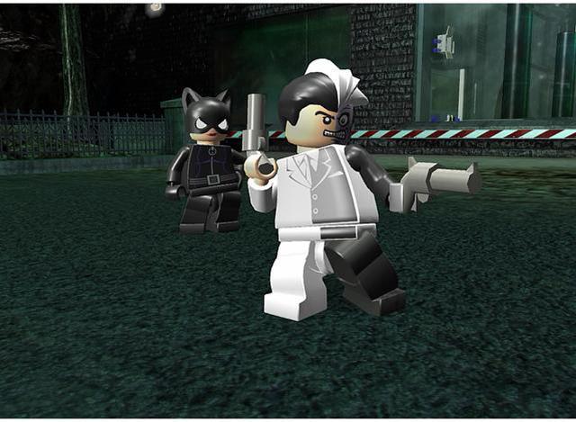 Alt view image 13 of 18 - Lego Batman [Online Game Code]