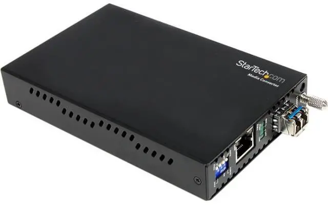 Main image of StarTech.com 1000 Mbps Gigabit Single Mode Fiber Media Converter LC 40km