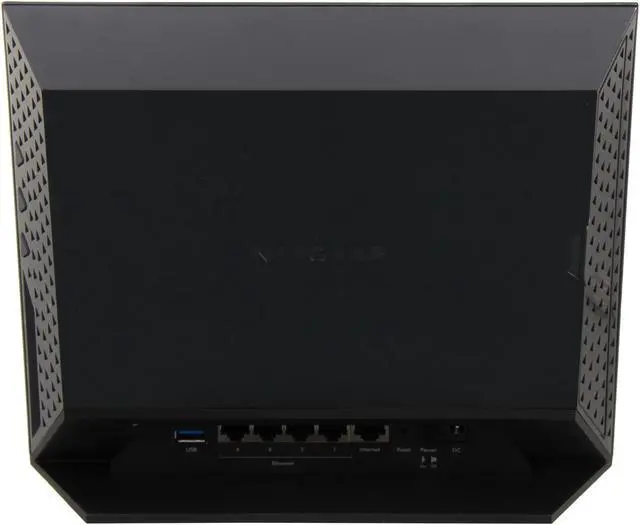 Alt view image 4 of 6 - Netgear N900 Dual Band Gigabit Wireless Router with 3.5" Storage Bay (WNDR4700)