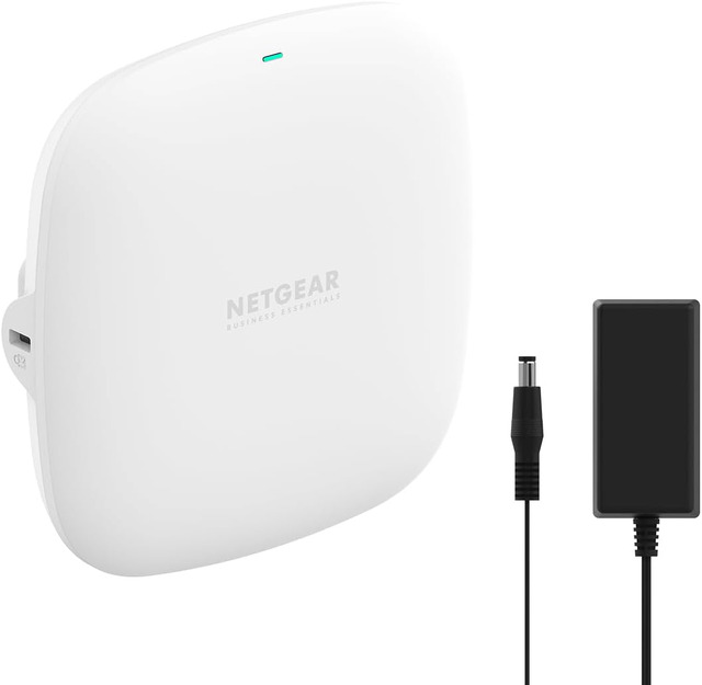 Netgear WAC124 AC2000 – Access Point Wireless Dual Band Con 3 Antenne Esterne