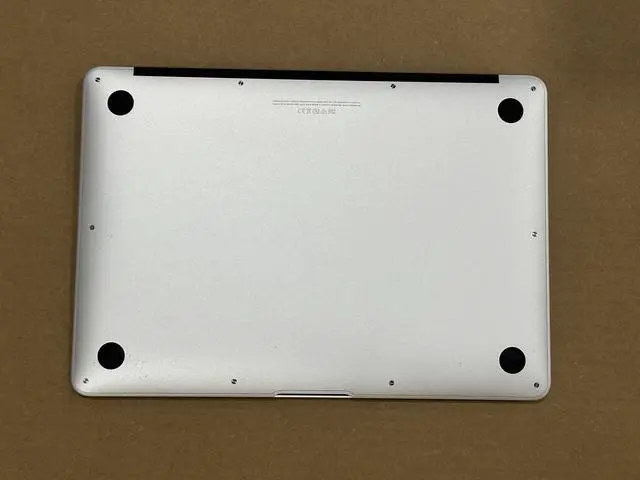 Alt view image 2 of 2 - Apple MacBook Air 13.3" (2017) MQD32LL/A Intel Core i5 - 8GB Memory, 256GB SSD - Silver - macOS 10.12 Sierra - Grade A