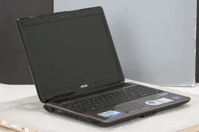 Alt view image 5 of 12 - ASUS Laptop N50 Series Intel Core 2 Duo T9550 4GB Memory 320GB HDD NVIDIA GeForce 9650M GT 15.4" Windows Vista Home Premium N50Vn-D1