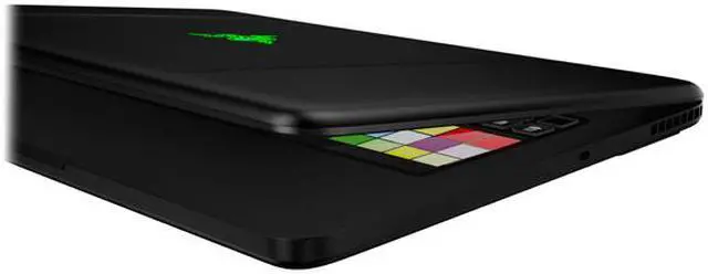 Alt view image 10 of 12 - Razer Blade Pro - 17.3" NVIDIA GeForce GTX 765M - Intel Core i7-4700HQ  - 8GB Memory - 256 GB SSD - Windows 8.1 - Gaming Laptop - (RZ09-00991101-R3U1 )