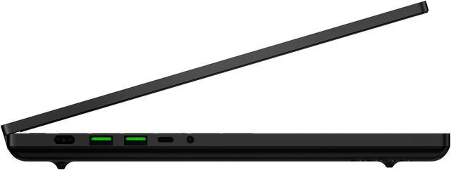Alt view image 7 of 14 - Razer Blade 16 - 16.0" DUAL-MODE: UHD + 120Hz / FHD + 240Hz Mini LED - Intel Core i9 13th Gen 13950HX (2.20GHz) - NVIDIA GeForce RTX 4090 Laptop GPU - 32 GB DDR5 - 2 TB PCIe SSD - Windows 11 Home - Gaming Laptop (RZ09-0483UEJ4-R3U1)
