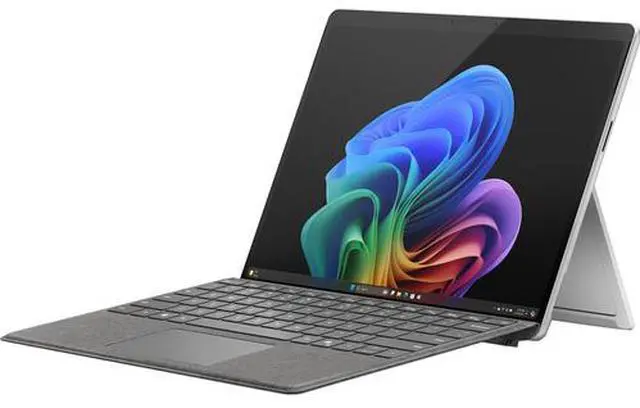 Alt view image 4 of 7 - Microsoft Surface Pro 11 13'' - Intel CU7 268V - 32GB - 1TB - Black - Windows 11 Pro - Battery Life up to 14 Hours EP2-20077