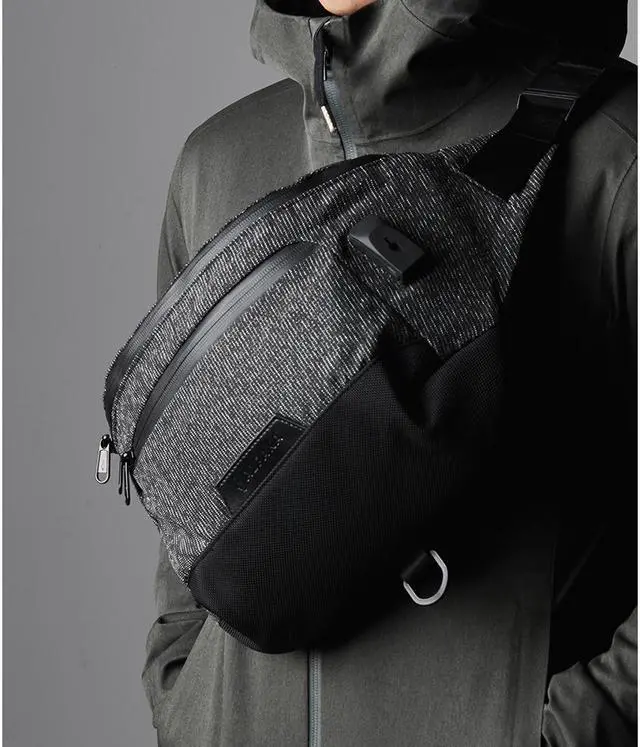 Alt view image 3 of 4 - 