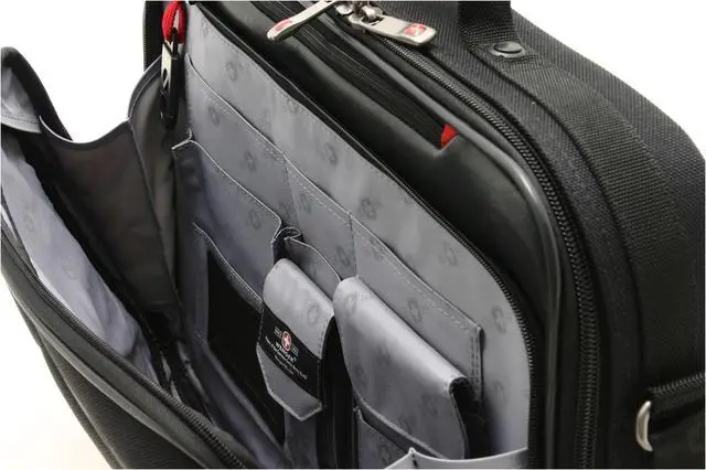 Alt view image 3 of 11 - Wenger Black 17" YUKON Notebook Case Model WA-7410-02