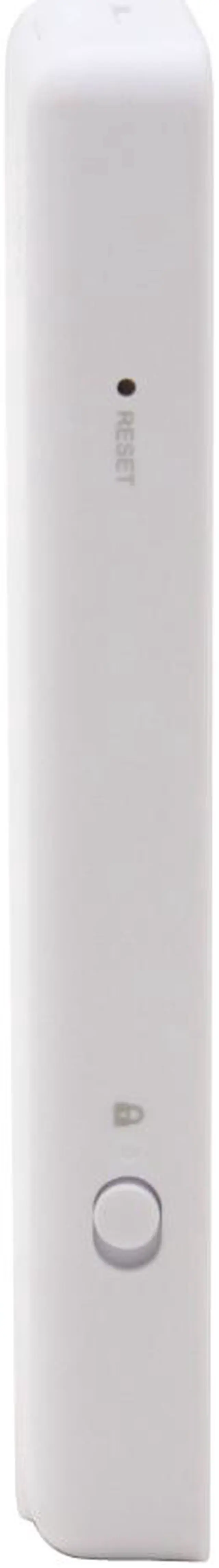 Alt view image 7 of 13 - iRiver E100 2.4" White 4GB MP3 / MP4 Player