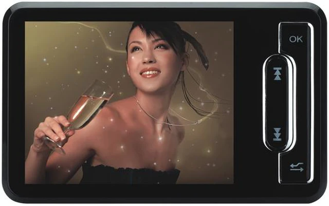 Main image of Mee audio RockMee 2.4" Black 2GB MP3 / MP4 Player